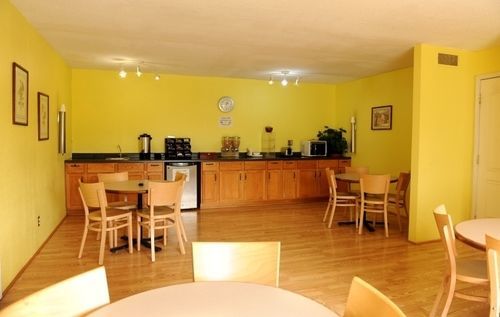 Americas Best Value Inn Story City Bagian luar foto