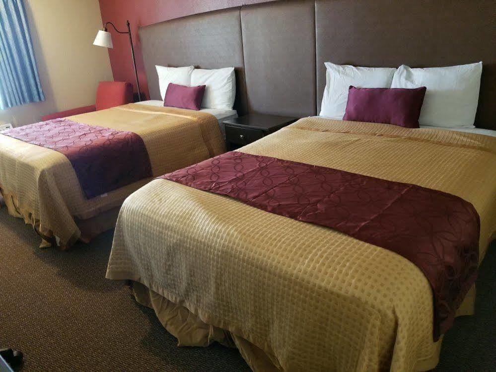Americas Best Value Inn Story City Bagian luar foto